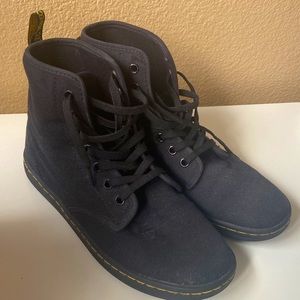 Dr. Martens in Black!